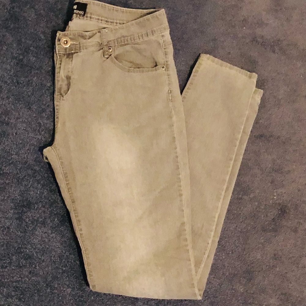 BONGO Mid-Rise Grey Skinny Jean Distressed Faded​
